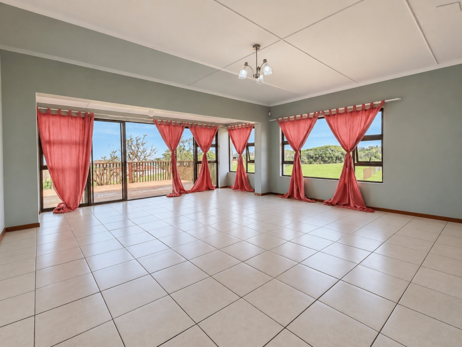 To Let 5 Bedroom Property for Rent in Gonubie Eastern Cape